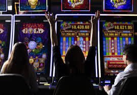 apk 50 live casino dealer table streamed on mobile for Philippines players